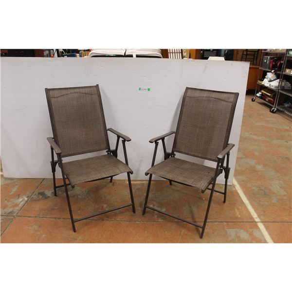 * (2) Folding Lawn Chair Set
