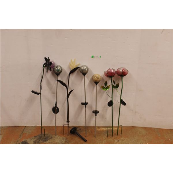 * (7) Solar Yard Lights - Various - As Is