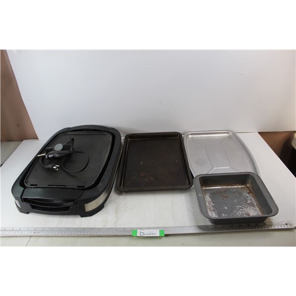 Sensio Reversible Griddle/ Grill- As Is, (3) Baking Pans