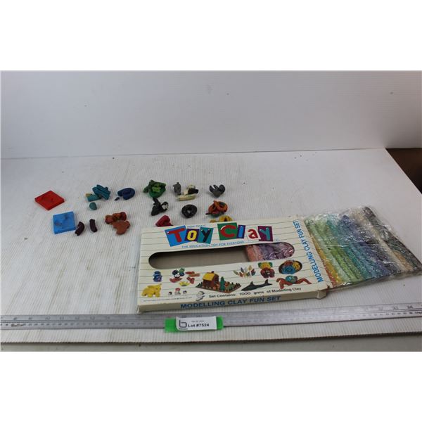 Lot Of Non- Toxic Toy Modeling Clay w/ Molds