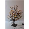 Image 4 : Light Up Tree Decor - Tested