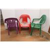 Image 6 : **(3) Plastic Lounge Chairs