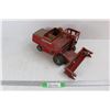 Image 1 : Vintage ERTL Diecast Massy Ferguson 860 Combine- Missing Components