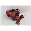 Image 2 : Vintage ERTL Diecast Massy Ferguson 860 Combine- Missing Components