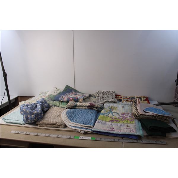 Linen Lot- Pillowcases, Placemats, Misc.