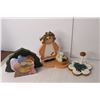 Image 3 : (5) Wood Decorations/ Napkin Holders