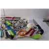 Image 2 : Lot of Kitchen Utensils