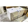Image 2 : 2 WHITE FINISHED UPPER KITCHEN CABINETS APPROX 20 3/4X 25X 24.5"