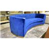 Image 2 : MODERN VELOUR SOFA