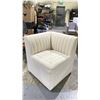 Image 2 : CORNER SECTIONAL SOFA PIECE
