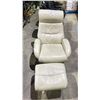 Image 2 : LEATHER RECLINER WITH OTTOMAN (RECLINING ISSUES)