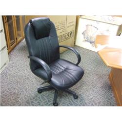 Black Leather Hi Back Boardroom Knee Tilter