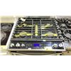 Image 2 : WHIRLPOOL GOLD SERIES STAINLESS STEEL GAS TOP STOVE WITH ELECTRIC CONVECTION OVEN