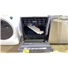 Image 2 : FRIGIDAIRE GALLERY STAINLESS STEEL DISHWASHER