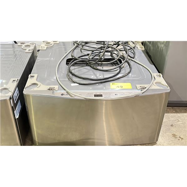 LG PEDESTAL WASHER