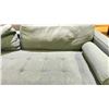 Image 3 : GREEN TUFTED FABRIC SOFA