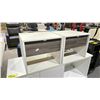 Image 2 : 3 PIECES OF ASSORTED CABINETRY
