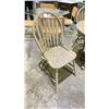 Image 3 : ROUND DINING TABLE WITH 4 CHAIRS 42" X 30"