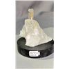 Image 3 : CLEAR QUARTZ ON STAND RETAIL $250
