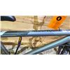 Image 2 : MOVELO ALGONQUIN TWENTY-SIX 18 SPEED BIKE