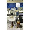 Image 1 : 3 ASSORTED LAMPS