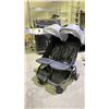 Image 1 : MOUNTAIN BUGGY TWIN STROLLER