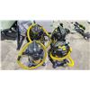 Image 2 : 4 ASSORTED DEWALT WET/DRY VACUUMS (UNKNOWN WORKING CONDITION, MAY BE MISSING PIECES)