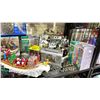 Image 2 : SHELF OF ASSORTED CHRISTMAS DECOR (UNKNOWN WORKING CONDITION, MAY BE MISSING PIECES)