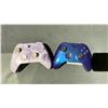 Image 1 : 2 XBOX CONTROLLERS (UNKNOWN WORKING CONDITION, MAY BE MISSING PIECES)