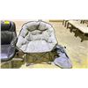 Image 2 : 2 ROLLING OFFICE CHAIRS & PADDED CAMPING CHAIR