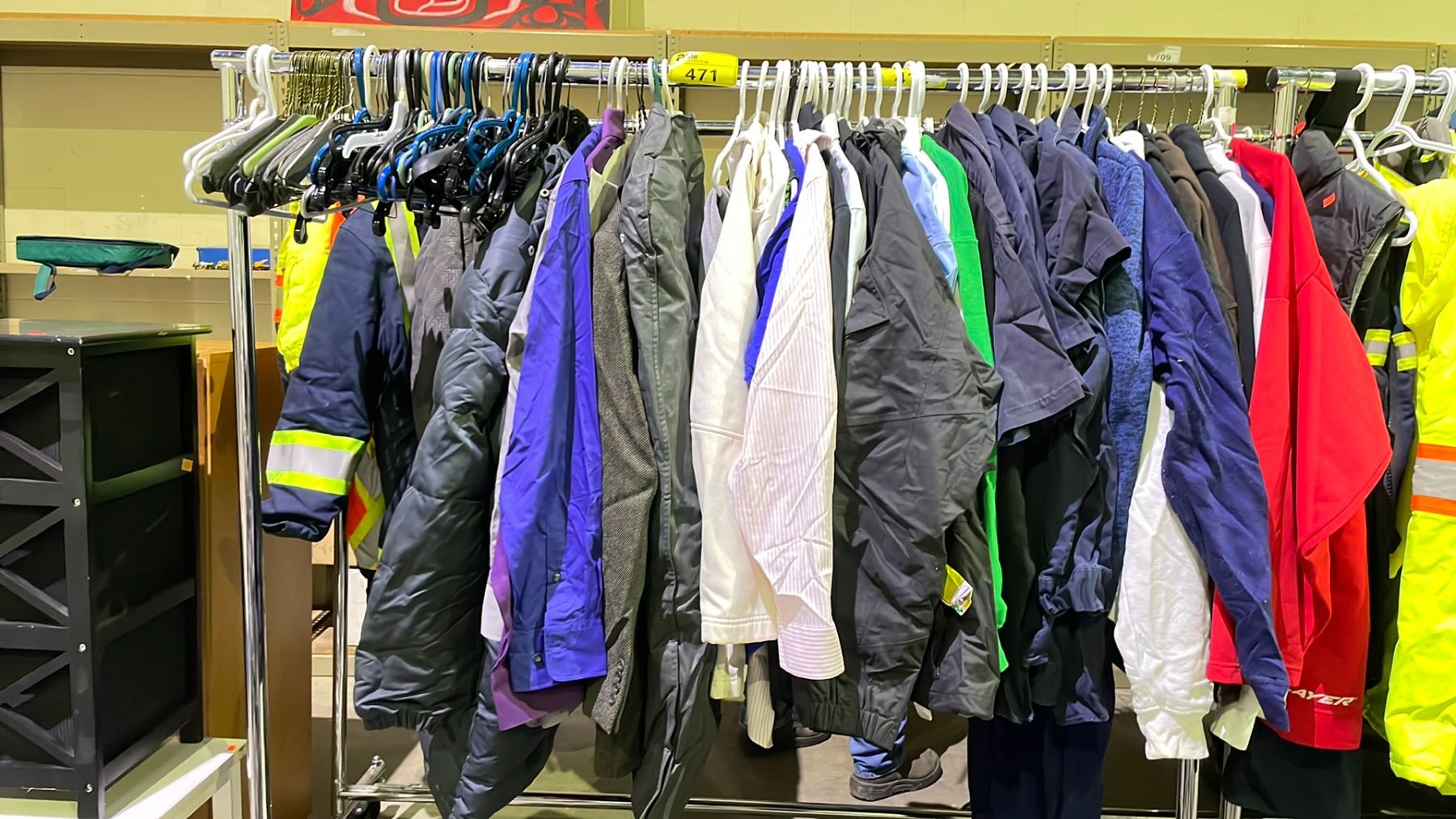 RACK OF ASSORTED CLOTHING (RACK NOT INCLUDED) - Able Auctions