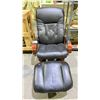 Image 2 : LEATHER LOUNGE CHAIR WITH OTTOMAN