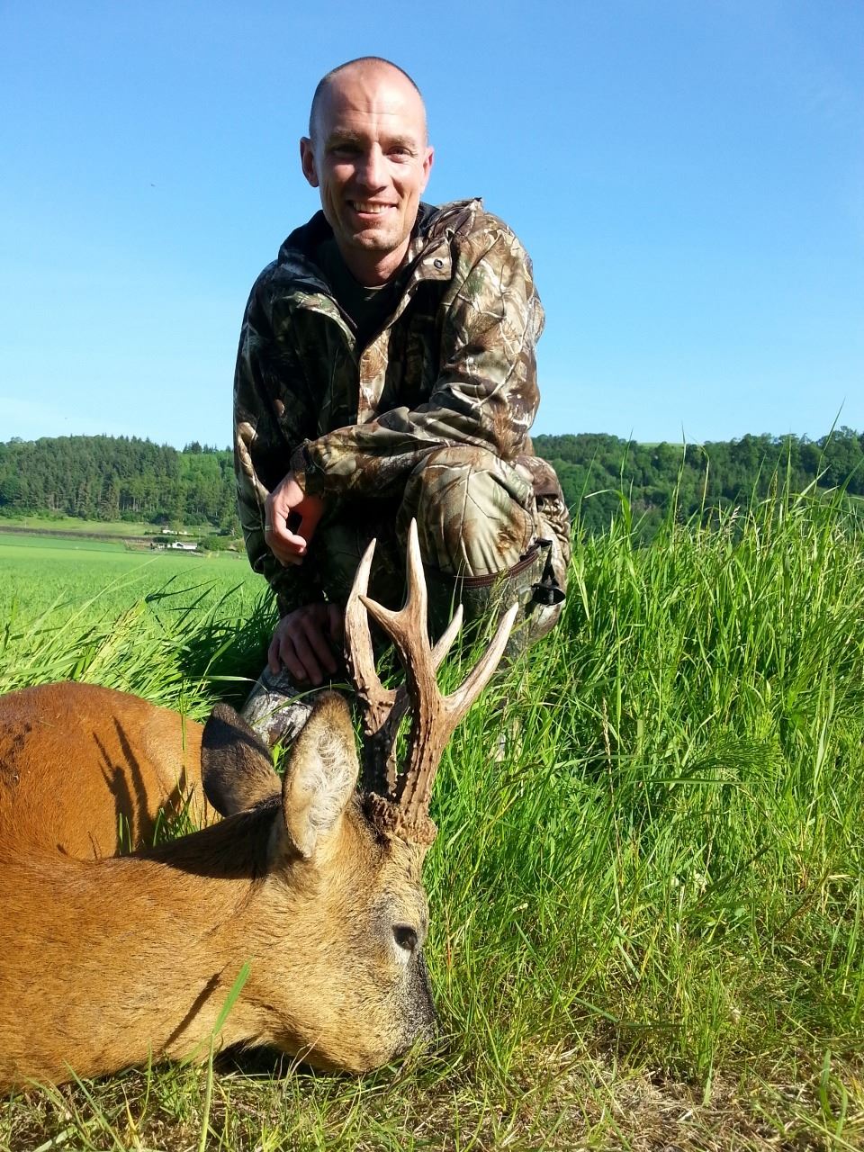 7 Day (3 hunting, 4 travel) Spring Roe Buck Hunt for 1 Hunter