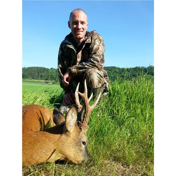 7 Day (3 hunting, 4 travel) Spring Roe Buck Hunt for 1 Hunter