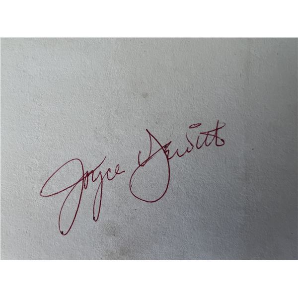 Three's Company Joyce DeWitt original signature