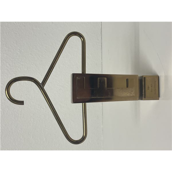 E! Entertainment TV Best Hair Award winner George Clooney