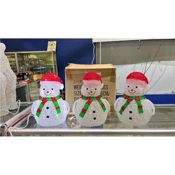 OUT DOOR CHRISTMAS SNOWMAN DECOR