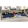 Image 1 : SHELF LOT OF TOQUES AND MITTENS