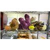 Image 1 : LOT OF STUFFED BEARS
