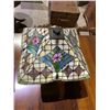 Image 3 : 2 TIFFANY INSPIRED GLASS LAMPS