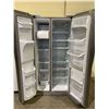 Image 2 : FRIGIDAIRE FRENCH-DOOR STAINLESS STEEL 33" SIDE-BY-SIDE FRIDGE/FREEZER
