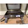 Image 3 : EXPERT GRILL PROPANE BBQ WITH STAINLESS STEEL COOKING GRATE & MASTER CHEF BBQ BRUSH