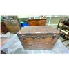 Image 1 : LARGE STORAGE TRUNK