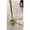 Image 3 : BRASS FLOOR LAMP