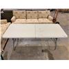 Image 2 : FOLDING TABLE