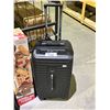 Image 1 : DELSEY PARIS HARD SHELL LUGGAGE (UNKNOWN COMBINATION, COSMETIC DAMAGE)