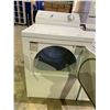 Image 2 : MAYTAG PERFORMA OVERSIZE CAPACITY PLUS QUIET SERIES FRONT LOAD DRYER