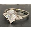 Image 8 : 925 2.0CT PEAR CUT SIMULATED DIAMOND TRINITY RING WITH PEAR CUT SIDESTNOES, SIZE 7.5 - MOUNTED IN