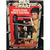 Image 2 : COMPLETE IN BOX VINTAGE KENNER STAR WARS DEATH STAR (ORIGINAL FOAM INCLUDED)