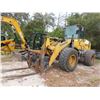 Image 1 : 2004 Komatsu WA320-5L Articulating Loader w/Forks